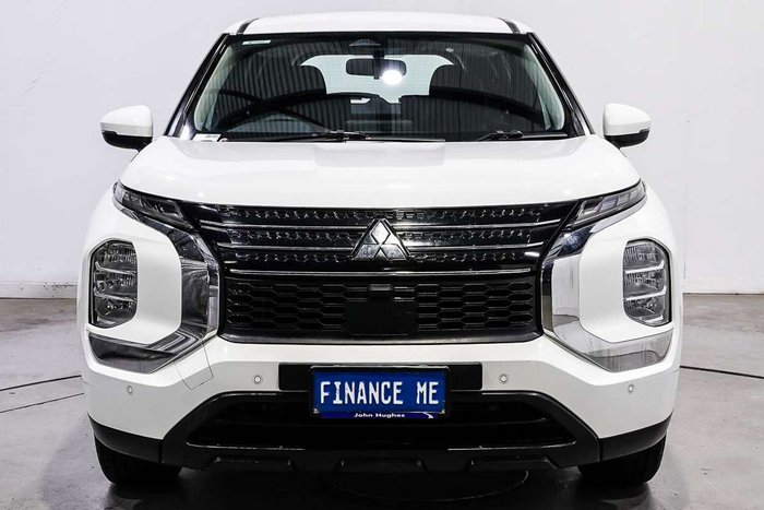 2024 Mitsubishi Outlander ES
