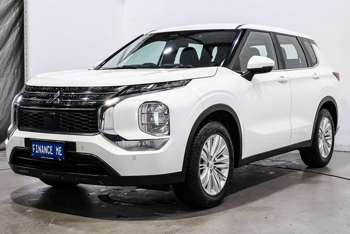 2024 Mitsubishi Outlander ES