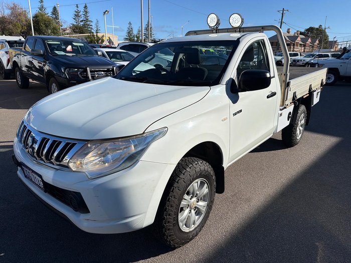 2015 Mitsubishi Triton