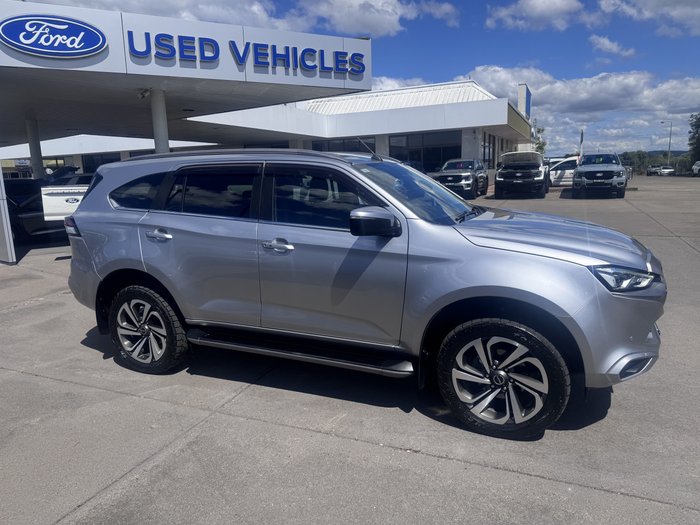 2022 Isuzu MU-X LS-T