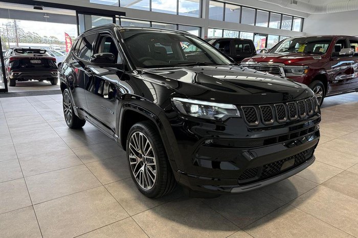 2025 Jeep Compass Summit e-Hybrid