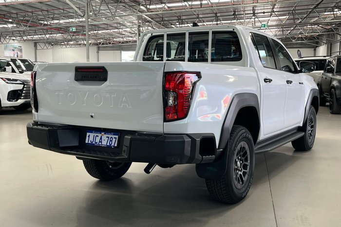 2026 Toyota Hilux SR 48V