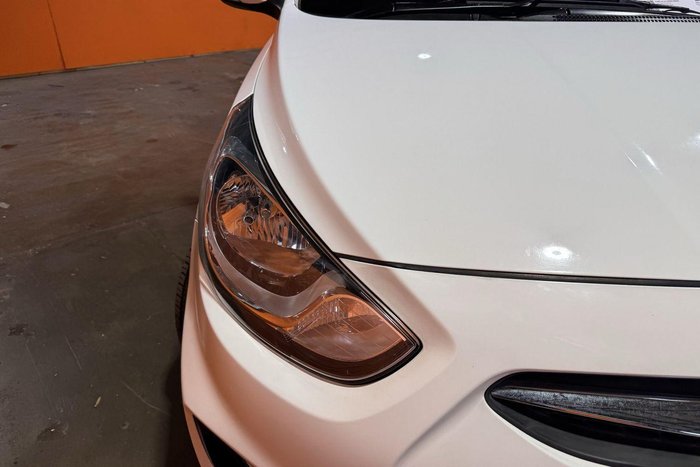 2014 Hyundai Accent Active