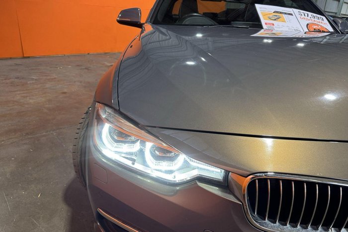 2015 BMW 3 Series 330i Luxury Line