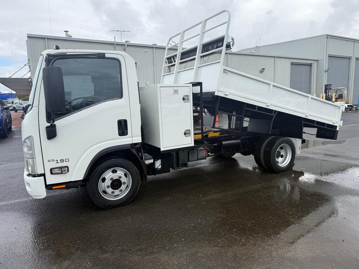 2016 Isuzu N Series