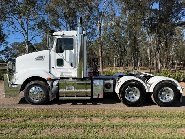 2016 Kenworth T600 Series T609