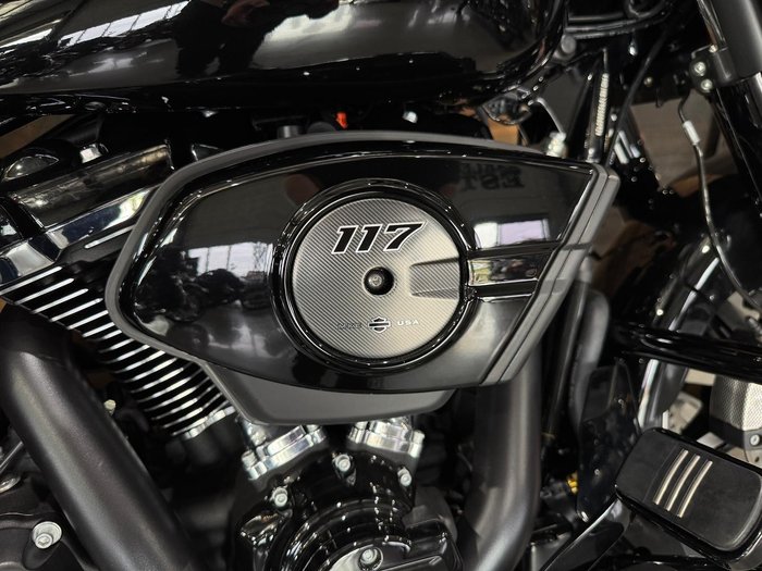 2026 Harley-Davidson Street Glide 117 (FLHX)