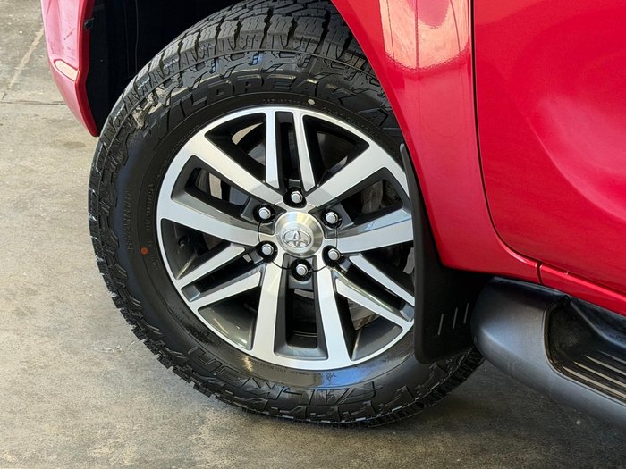 2020 Toyota Hilux SR5