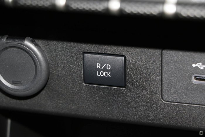 2025 Mitsubishi Triton GLX-R MV MY25 4X4 Dual Range Blade Silver