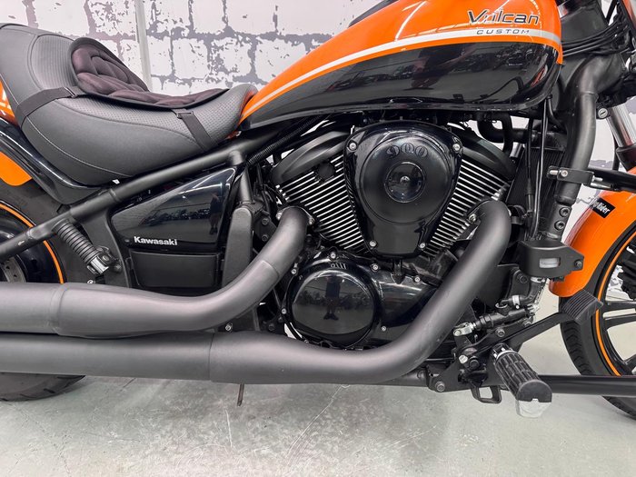 2021 Kawasaki Vulcan 900 Custom (VN900C) Vulcan Orange