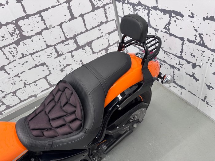 2021 Kawasaki Vulcan 900 Custom (VN900C) Vulcan Orange
