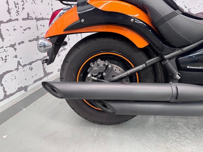 2021 Kawasaki Vulcan 900 Custom (VN900C) Vulcan Orange