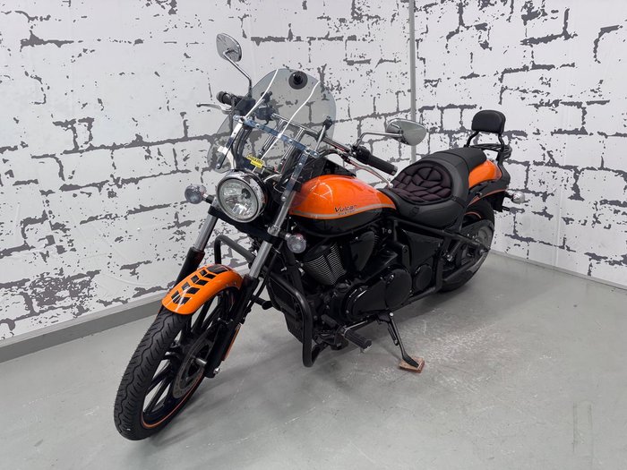 2021 Kawasaki Vulcan 900 Custom (VN900C) Vulcan Orange