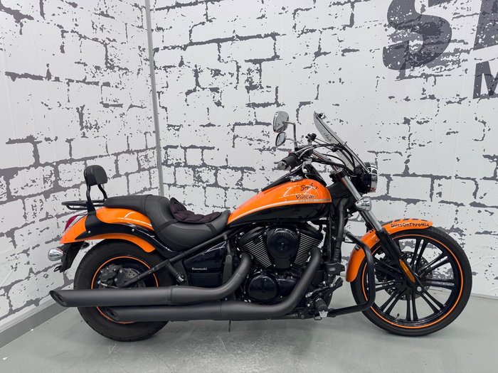 2021 Kawasaki Vulcan 900 Custom (VN900C) Vulcan Orange