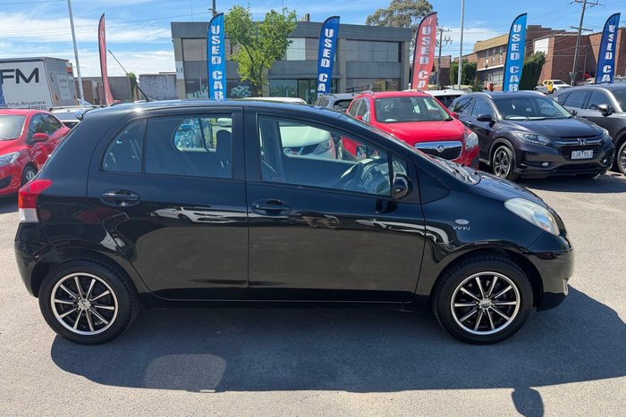 2011 Toyota Yaris YR