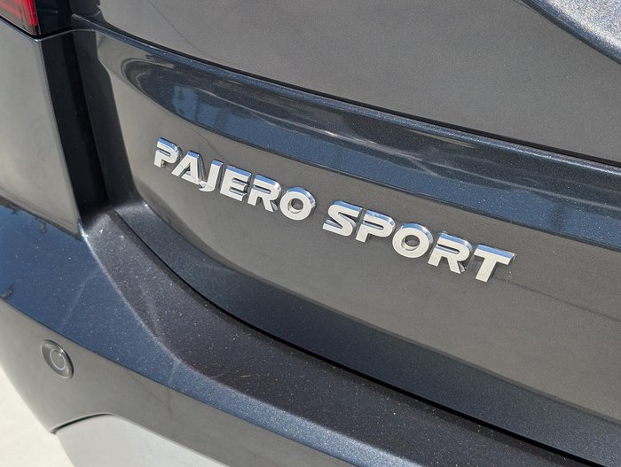 2021 Mitsubishi Pajero Sport GLS