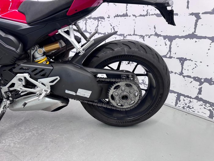 2021 Ducati Streetfighter V4 Streetfighter Red