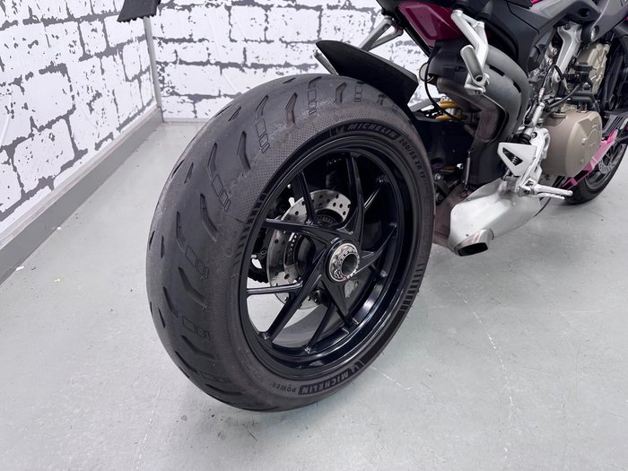 2021 Ducati Streetfighter V4 Streetfighter Red