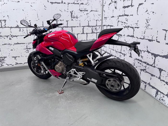 2021 Ducati Streetfighter V4 Streetfighter Red
