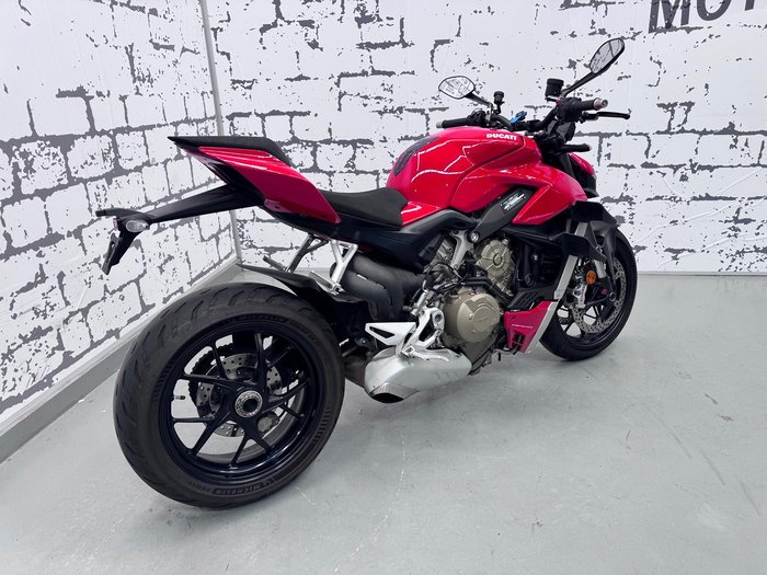 2021 Ducati Streetfighter V4 Streetfighter Red