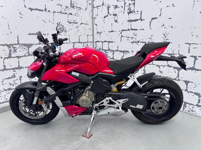 2021 Ducati Streetfighter V4 Streetfighter Red