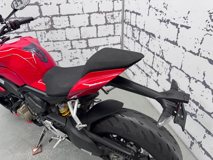 2021 Ducati Streetfighter V4 Streetfighter Red