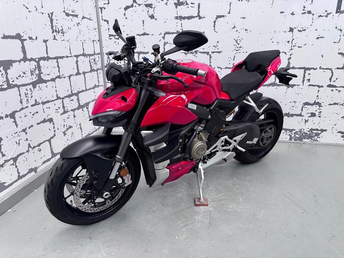 2021 Ducati Streetfighter V4 Streetfighter Red