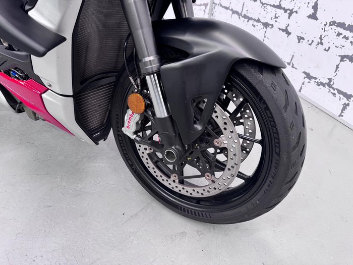 2021 Ducati Streetfighter V4 Streetfighter Red