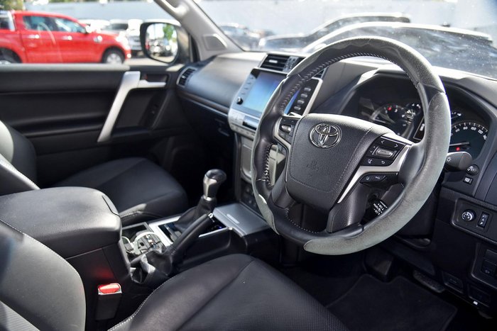 2023 Toyota Landcruiser Prado VX