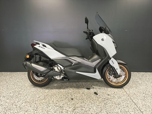 2025 Yamaha XMAX 300 V2