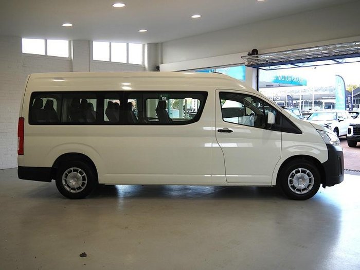 2021 Toyota Hiace Commuter