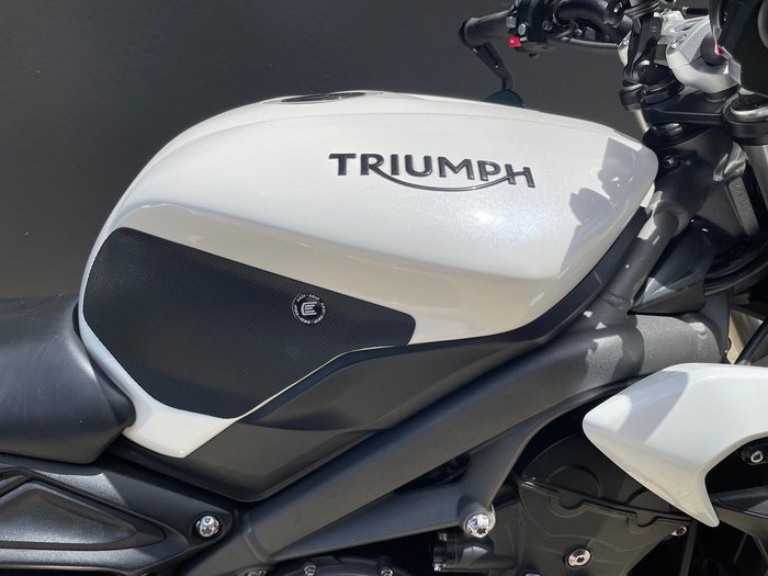 2020 Triumph Street Triple S 660 LAMS Street Triple White