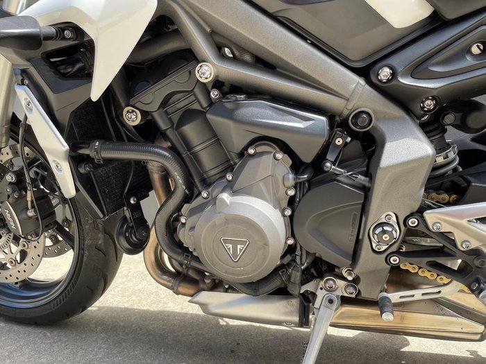 2020 Triumph Street Triple S 660 LAMS Street Triple White