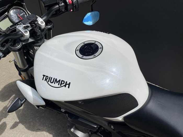 2020 Triumph Street Triple S 660 LAMS Street Triple White