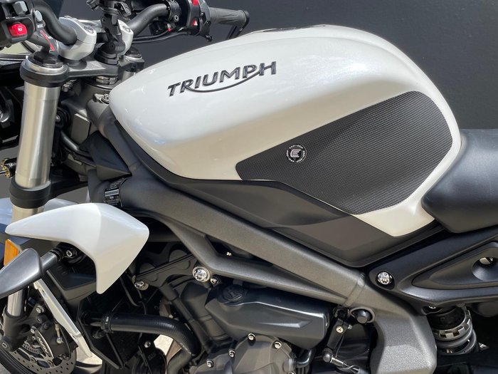 2020 Triumph Street Triple S 660 LAMS Street Triple White