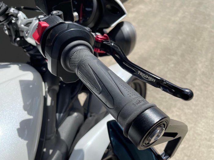 2020 Triumph Street Triple S 660 LAMS Street Triple White