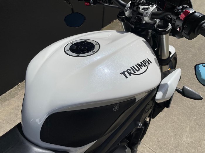 2020 Triumph Street Triple S 660 LAMS Street Triple White