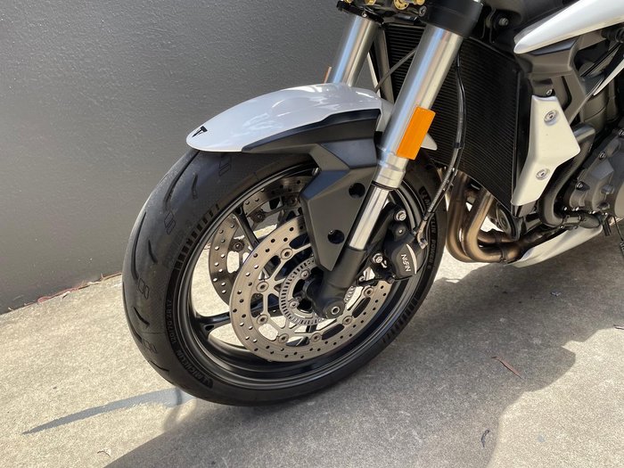 2020 Triumph Street Triple S 660 LAMS Street Triple White