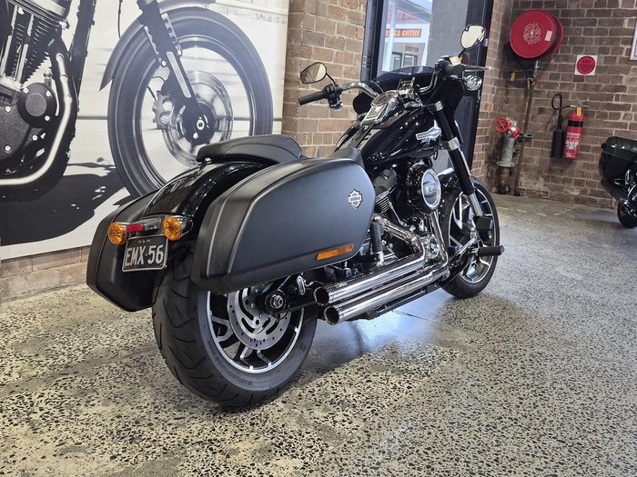 2020 Harley-Davidson Sport Glide 107 (FLSB)