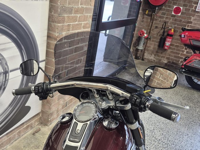2018 Harley-Davidson Sport Glide 107 (FLSB)