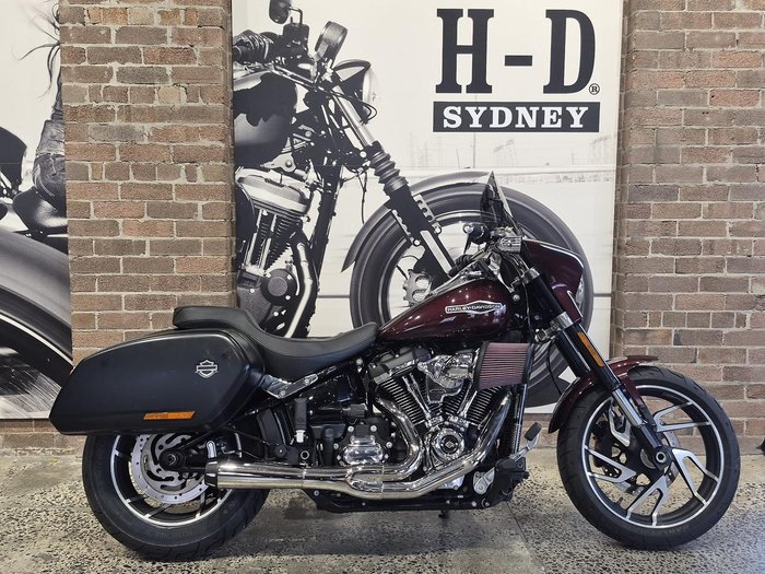 Harley-Davidson Sport Glide 107 (FLSB) Softail