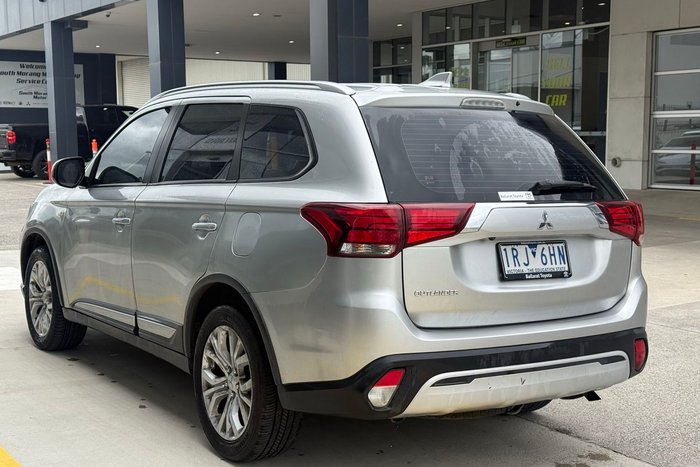2019 Mitsubishi Outlander ES