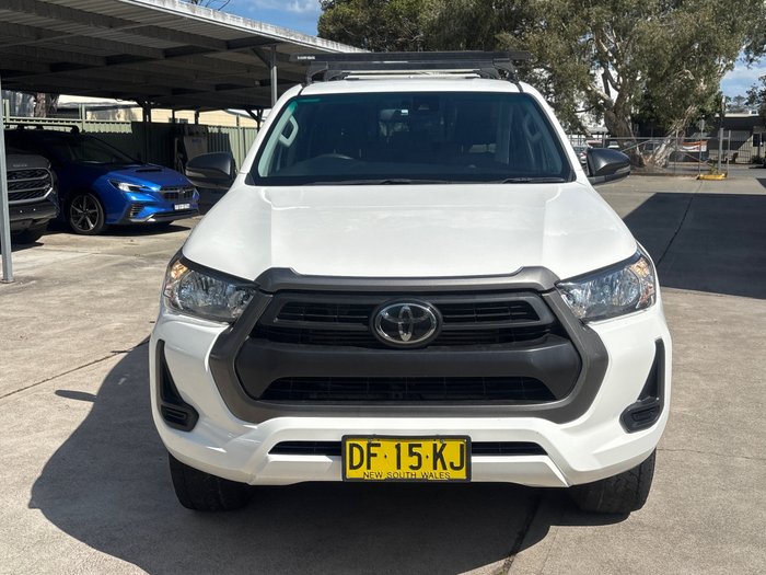 2022 Toyota Hilux SR