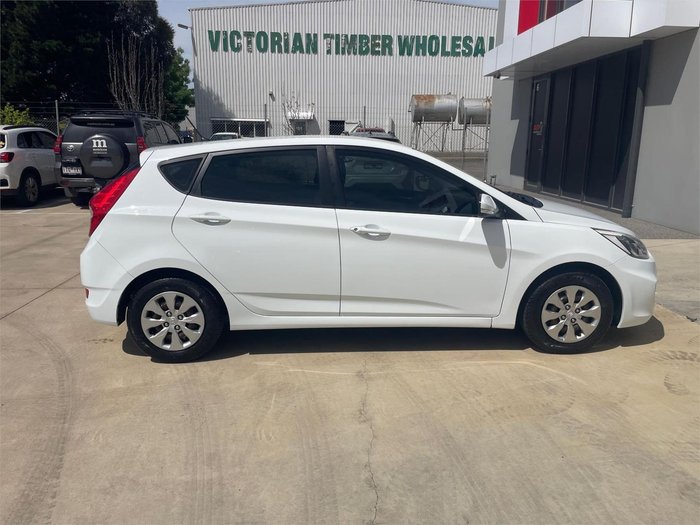 2015 Hyundai Accent Active