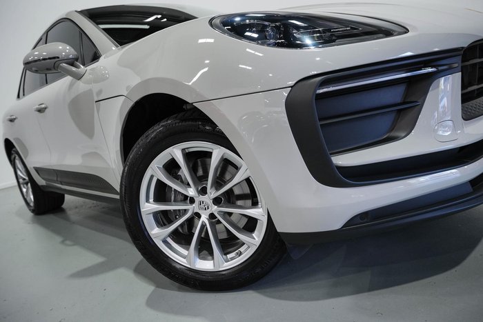 2022 Porsche Macan