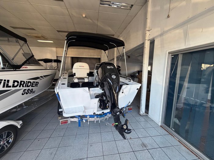 2027 QUINTREX 440 Renegade SC