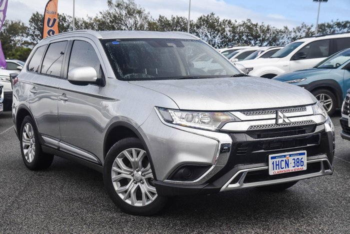 2020 Mitsubishi Outlander ES