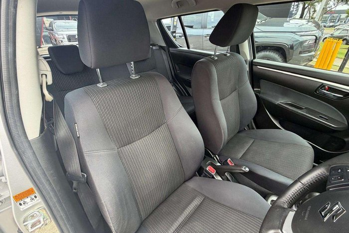 2015 Suzuki Swift GL Navigator