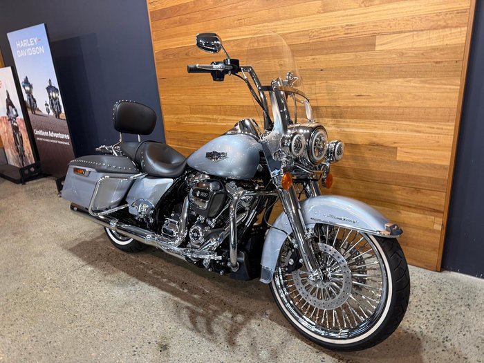 2019 Harley-Davidson Road King 107 (FLHR)