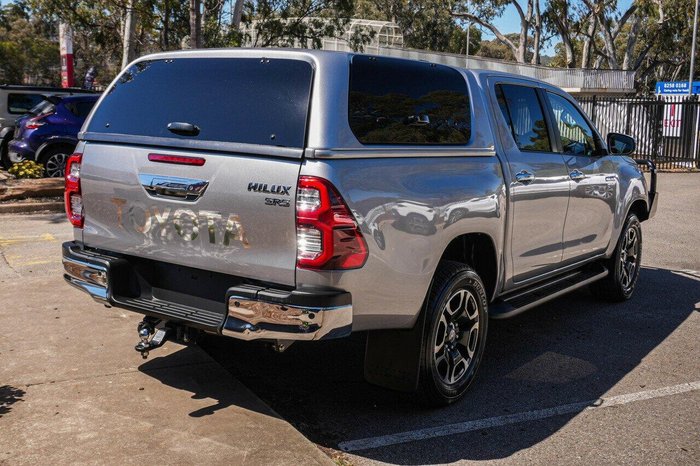 2022 Toyota Hilux SR5